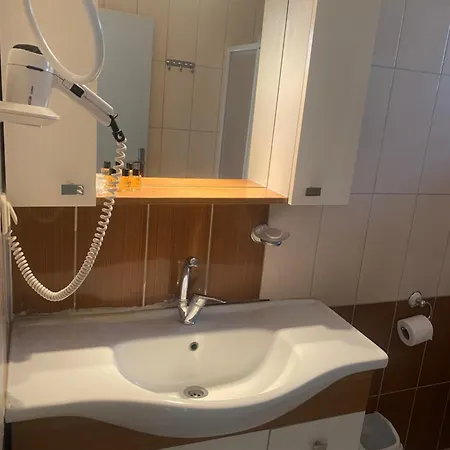 ベッド・アンド・ブレックファスト Simsek